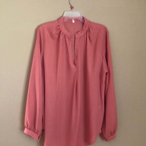 Tunic Flowy V Top with loose sleeve.